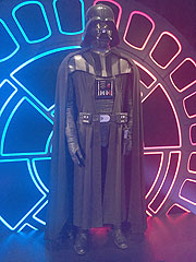 das Original Darth Vader Kostüm ist natürlich auch in der Ausstellung zu sehen ©Foto: Martin Schmitz)